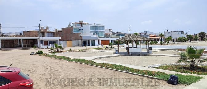 Casa de Playa en Lobos, Cerro Azul. Cañete 400 m2 US$ 169,000.-