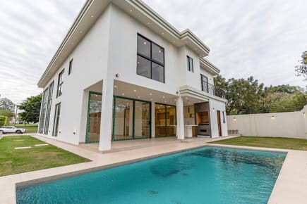 CASA EN VENTA - SANTA CRUZ LA VIEJA / URUBO 