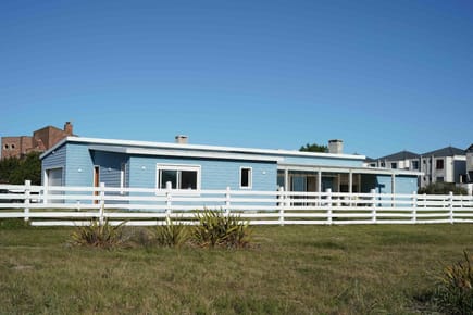 Dueño vende casa de categoría - Playa Los Botes, La Paloma, Rocha