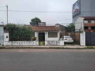 Terreno Con Casa A Demoler En Villa Morra Asunicion 