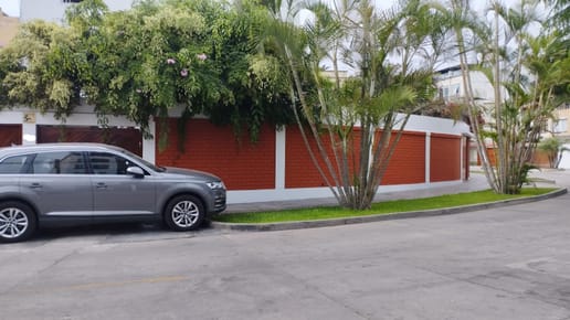 ALQUILER DE CASA EN SANTIAGO DE SURCO, LIMITE CON MIRAFLORES