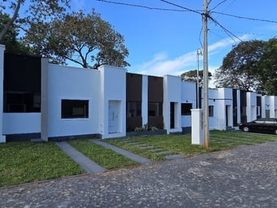 DUPLEX EN VENTA EN BARRIO CERRADO VITAMODERNA - LUQUE