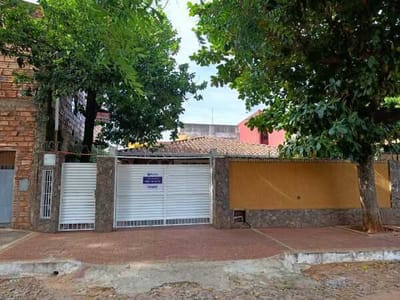 VENDO CASA EN FDO. DE LA MORA - AMPLIA 5 DORMITORIOS