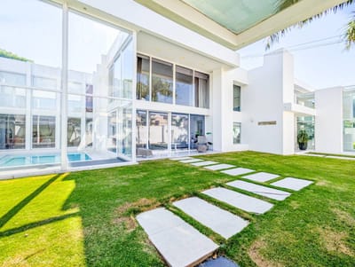 Lujo y Estilo en Cada Rincón: Casa de Ensueño a Precio Promocional