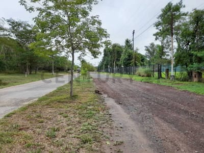 Terreno sobre Avenida Principal Condominio Surubi i 