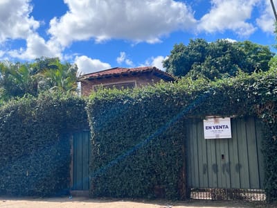 Vendo Propiedad en el Centro de Luque para vivienda u oficina