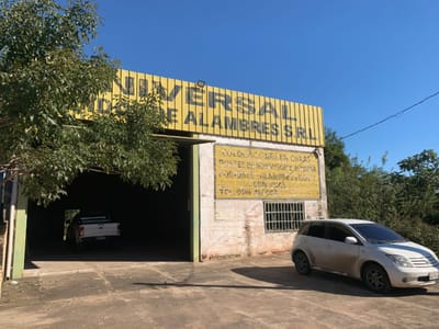 AMPLIO DEPÓSITO EN ALQUILER sobre Acceso Sur