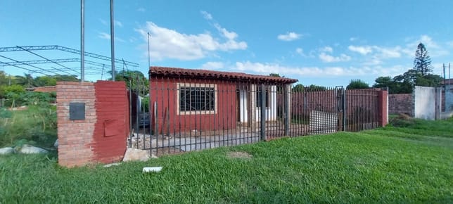 VENDO CASA A REFACCIONAR EN SAN LORENZO
