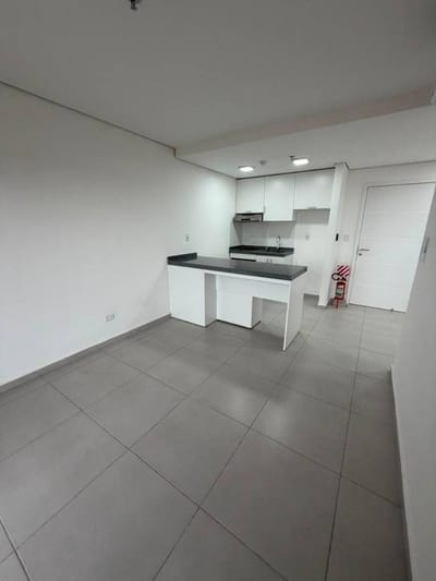 Departamento de una habitación en Alquiler. Sobre Molas López