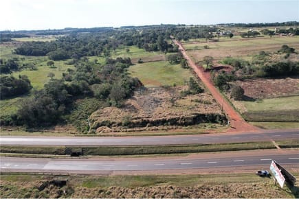 Terreno en esquina sobre Ruta Internacional N°2