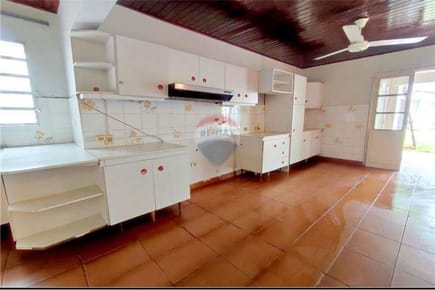 VENDO AMPLIA CASA EN BO NAZARETH