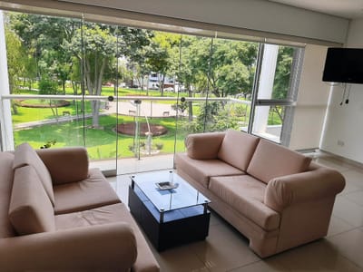 Dpto. Dúplex, 200 M2, F/parque, 3 Dorms, 4 Baños, 2 Cocheras