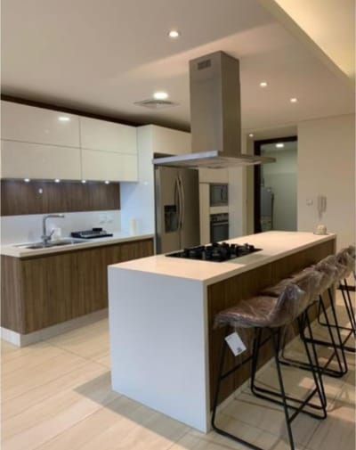 DEPARTAMENTO DE 3 DORMITORIOS AMOBLADO EN ALQUILER EN COND. LA RIVIERA