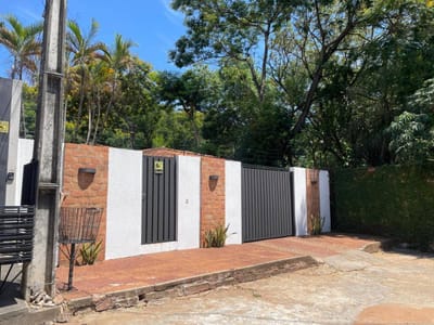 EN VENTA - CASA EN LAMBARÉ