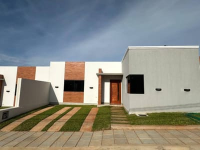 Vendo Casas en Barrio Cerrado en Luque : Condominio Cuenca Cañada Garay
