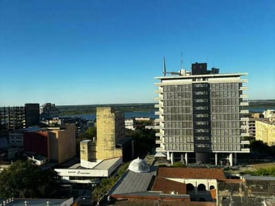 ALQUILO AMPLIA OFICINA EN EL CENTRO DE ASUNCIÓN