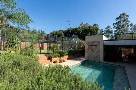 VENDO CASA DE 4 SUITES EN SAN BERNARDINO
