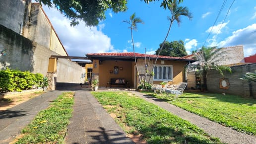 Vendo casa en lambaré