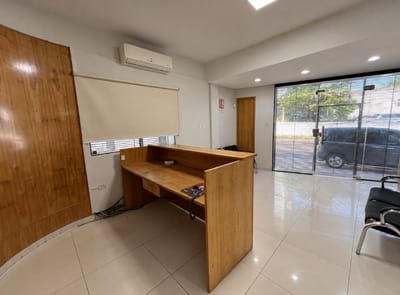 Alquilo Oficina corporativa de 190 m² sobre Av. José Félix Bogado – Pettirossi