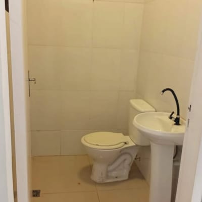 ALQUILO SALON. COMERCIAL EN SAN LORENZO,  SOBRE AVDA LAGUNA GRANDE