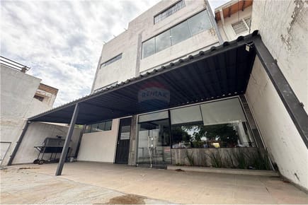 VENDO EDIFICIO DE 4 PLANTAS EN LOS LAURELES