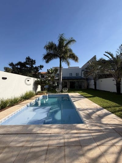 Residencia en venta en el Barrio Mburucuyá