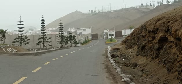 REMATO!!! POR VIAJE CASA 140 M2 EQUIPADA EN LA PLAYA EN PUERTO FIEL