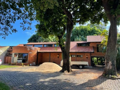 Alquilo Casa estilo colonial sobre la Avda. Mcal. López