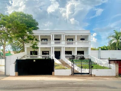 ALQUILO CASA SOBRE AVDA ESPAÑA - ASUNCIÓN