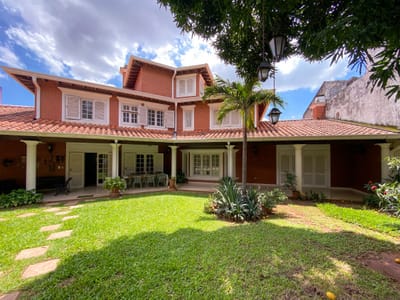 VENDO CASA EN BARRIO MCAL.LOPEZ!!!