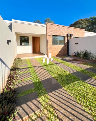 VENDO DUPLEX EN LOMA MERLO - LUQUE
