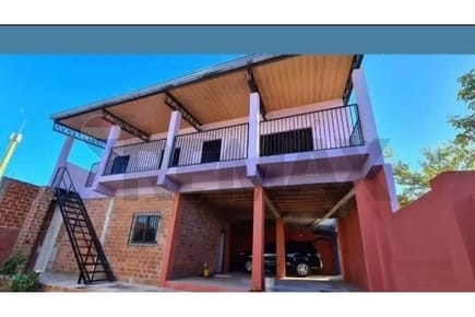 Casa hermosa en Encarnación–a 100 m. de la playa