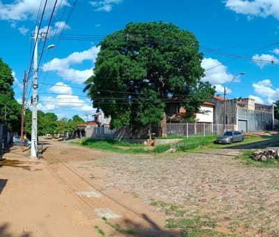 Vendo casa en esquina en lambare valle apu’a