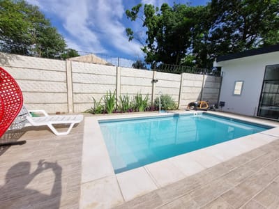 EN VENTA - Hermosa Casa Quinta en Villa Elisa 