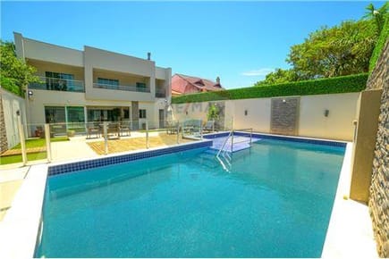 Residencia-Venta-PY Asunción Los Laureles