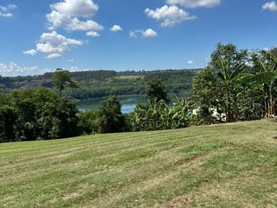 TERRENO EN VENTA, CON VISTA AL RÍO