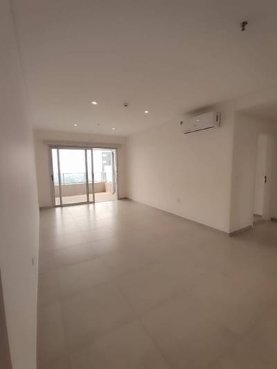 Alquilo hermoso departamento sobre Boggiani