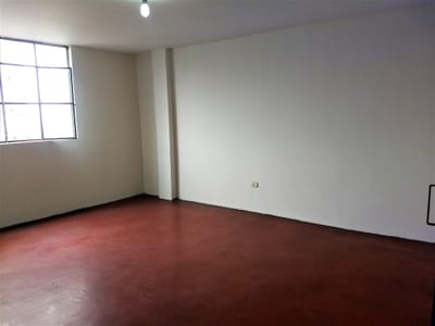 Alquilo Habitacion Con Baño 4to Piso Smp