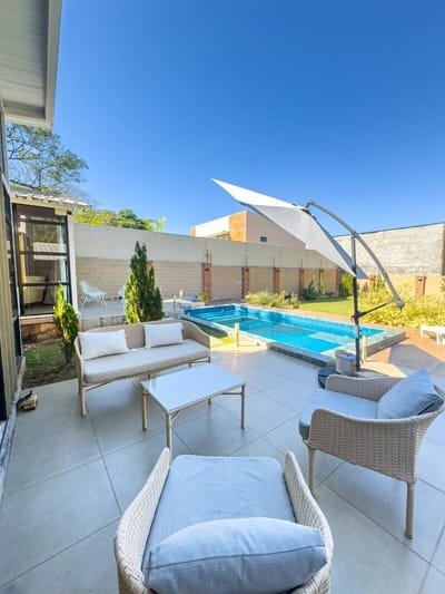 VENDO CASA MODERNA Y EQUIPADA - SAN BERNARDINO, ZONA PIRAYU'I