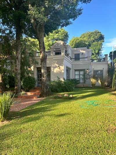 VENDO CASA DE LUJO EN LAMBARE PLAZA LOS MANGOS