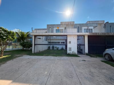 Casa con piscina en venta av. Canal Pedro Velez 6to anillo