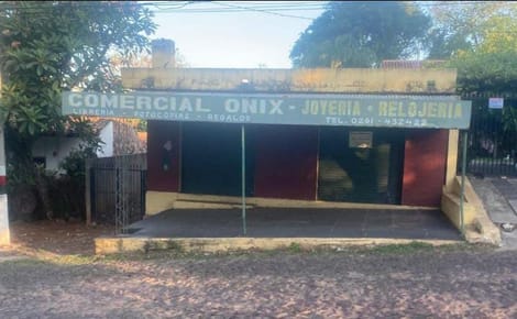 ALQUILO AMPLIO SALON COMERCIAL EN AREGUA