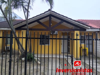 CASA DE 3 DORMITORIOS EN ALQUILER