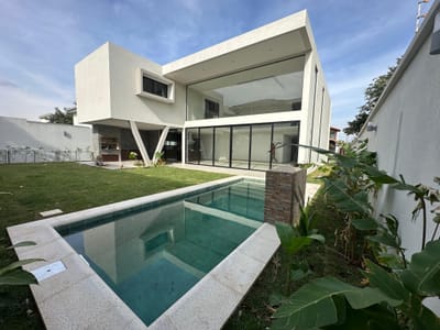 A Estrenar - Casa en Cond. Santa Cruz La Vieja, Urubó