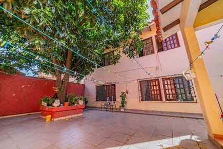 AMPLIA CASA EN VENTA 