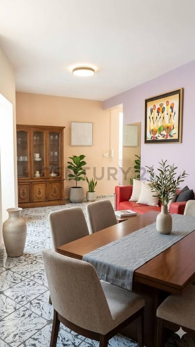 Casa en Venta en Barrio Las Lomas – Amplio Terreno frente a Plaza