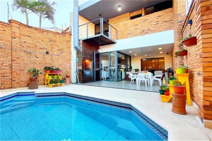 VENDO DUPLEX ZONA CASA RICA, A 2CUADRAS DE MOLAS L