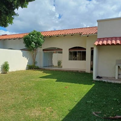 Casa en alquiler zona Norte 3 dormitorios en urbanizacion cerrada