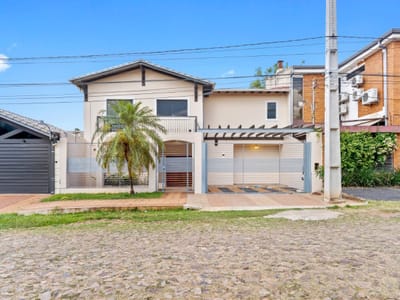 VENDO CASA EN CUARTO BARRIO LUQUE