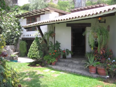 VENDO CASA EN EXCLUSIVA URB. LOS CONDORES - CHACLACAYO